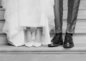 Brautschuh und Schuh vom Bräutigam